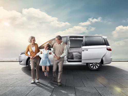 80后的二胎家庭，花10万买辆mpv，全家旅游很合适