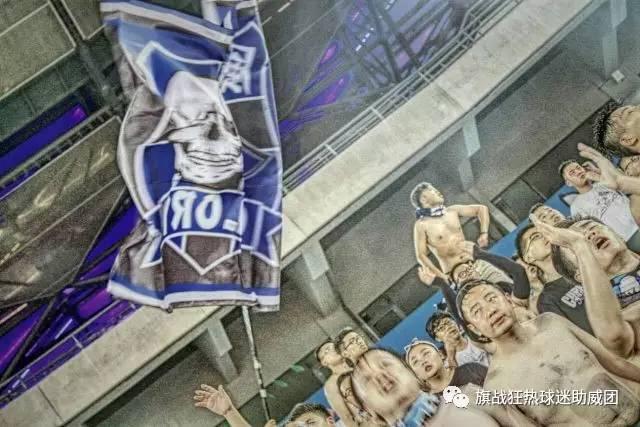 大连一方4比0大胜新疆 旗战狂热助威团现场助