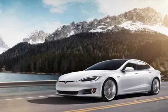 特斯拉Autopilot最新升级 完全自动驾驶进一步展现