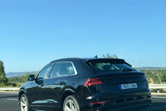 奥迪Q8更多内饰谍照 或2018年正式上市