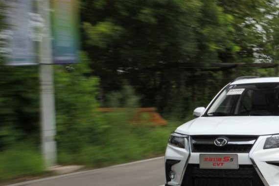 降低上手与入手难度 试驾北汽幻速S5 CVT