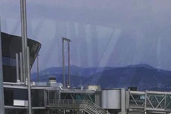 中东富豪欧洲避暑，每人都带豪车，一台运费就得15万