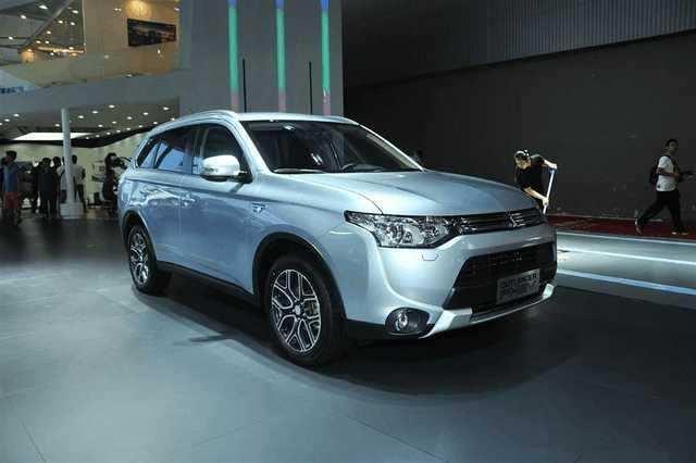 标配ESP, 混动系统配四驱, 全新硬派越野车才