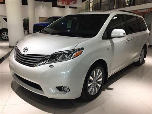 17款加版丰田塞纳四驱LTD顶配超级座驾