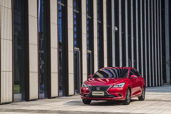 刷新颜值新高度，长安逸动二代曝光竞品心头有点慌