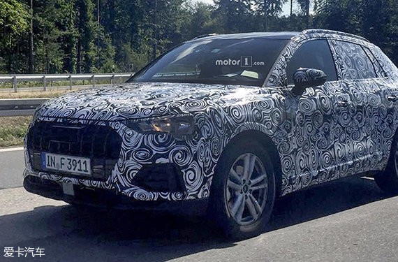 全新奥迪Q3路试谍照曝光 或将明年发布