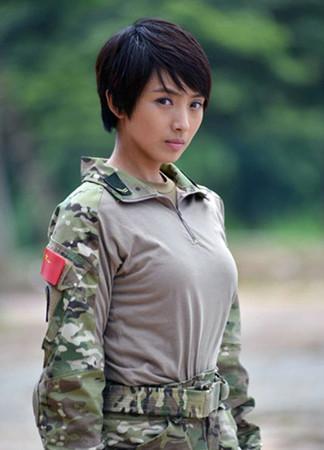吴京的两个女友一个半温不火，一个沦为二线？