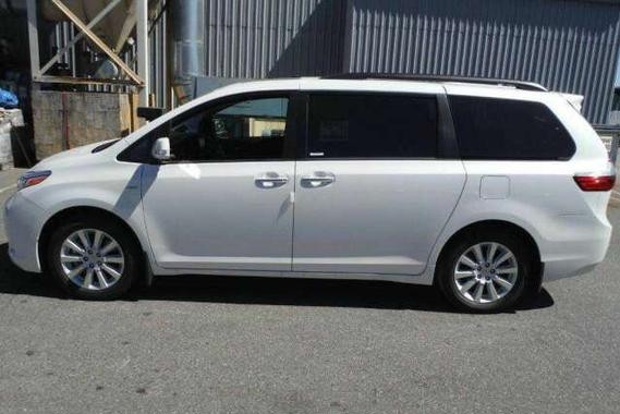 2017款丰田塞纳3.5L 四驱加版现车促销