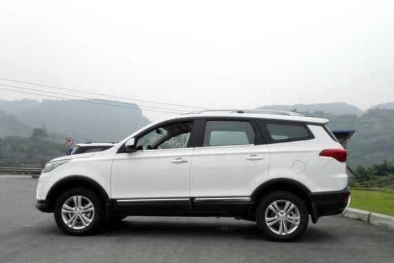 轴距2米7, 标配全景天窗, 性价比超高顶配才不到7万