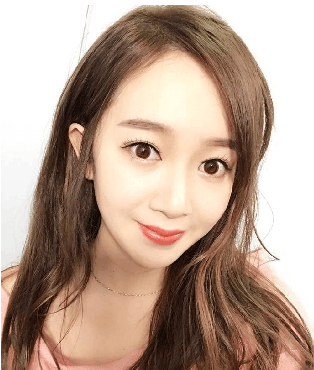 她今年才25岁, 是球迷心目中的最美NBA女主播!