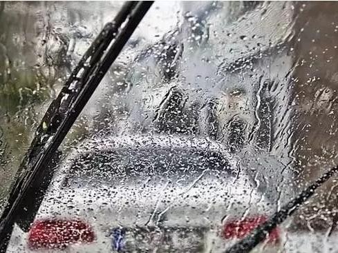 雨刷器不好使了？五毛钱就能换个“新雨刷”