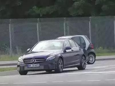 操控优于宝马3系 比奥迪A4省油 买这车实用但后悔