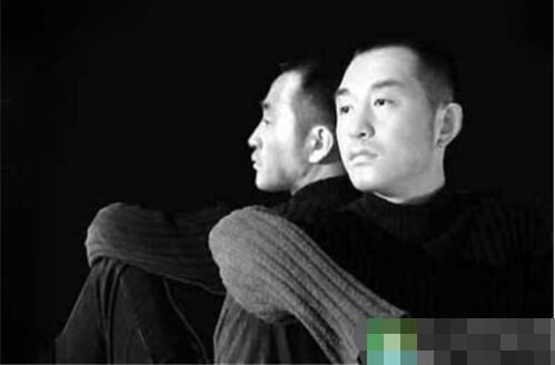 23岁出道,25岁走红,章子怡初恋,却因病10天去