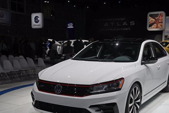 大众帕萨特升级新款轿车即将上市，卖20万竟有3.6T