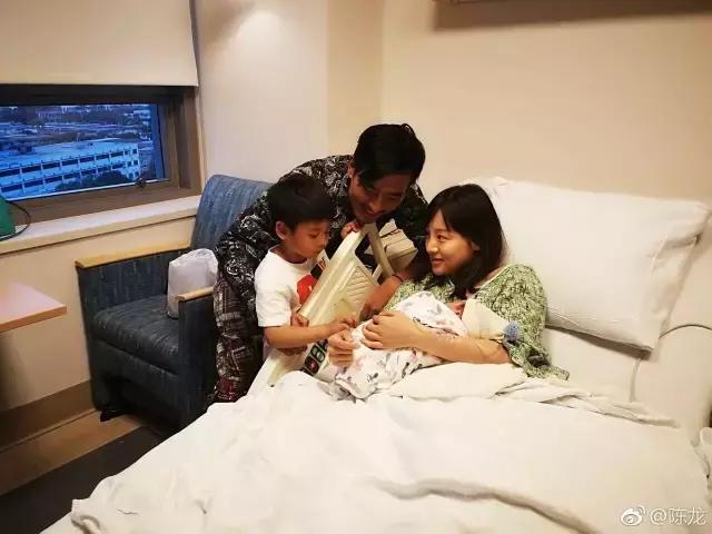 她是薛之谦前女友，和“萌大统领”闪婚，如今一家四口幸福满满（组图） - 3