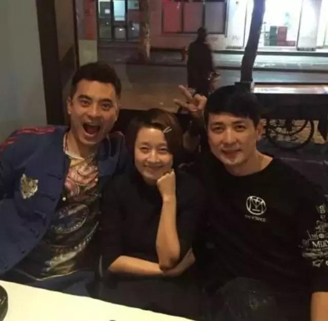 她是薛之谦前女友，和“萌大统领”闪婚，如今一家四口幸福满满（组图） - 14