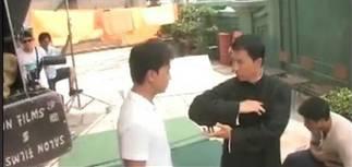 吃景甜豆腐，打吴京断4根棍，甄子丹的人品一言难尽