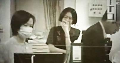 吃景甜豆腐，打吴京断4根棍，甄子丹的人品一言难尽