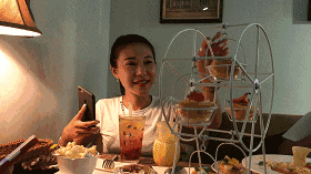 这台10来万SUV不仅漂亮,还特聪明,美女体验后说好