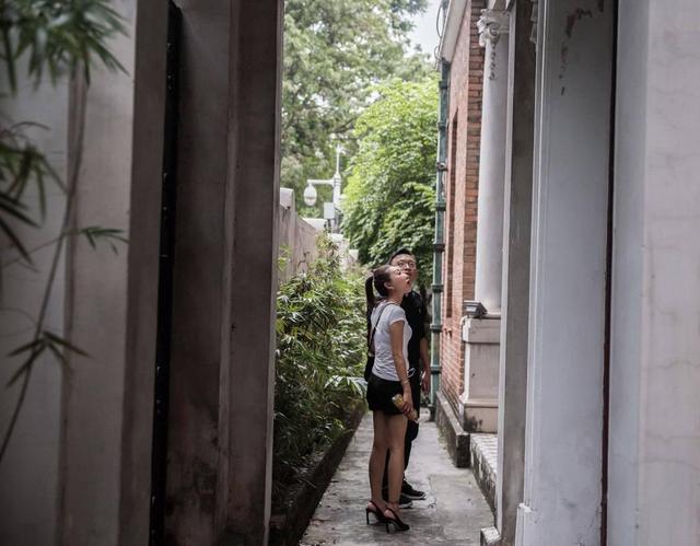 这台10来万SUV不仅漂亮,还特聪明,美女体验后说好