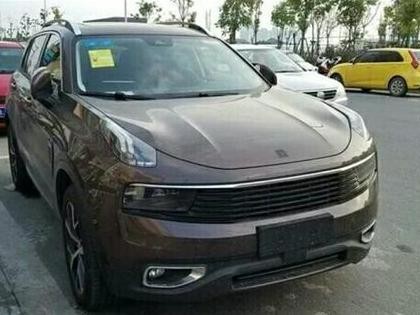 开吉利新款领克去吃饭，很多朋友居然误以为保时捷