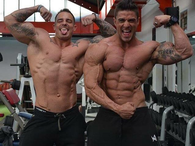 手臂训练安全强化8动作 增强肱二肱三力量_健