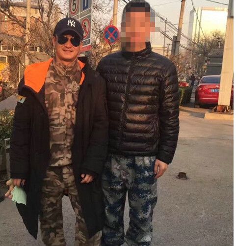 把吴京的车撞了不用赔钱还能合影，这种好事哪找去 - 5
