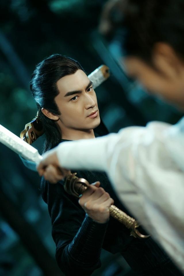 林更新真是一个神奇的男子,帅死跟丑死之间切