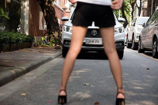 这台10来万SUV不仅漂亮,还特聪明,美女体验后说好