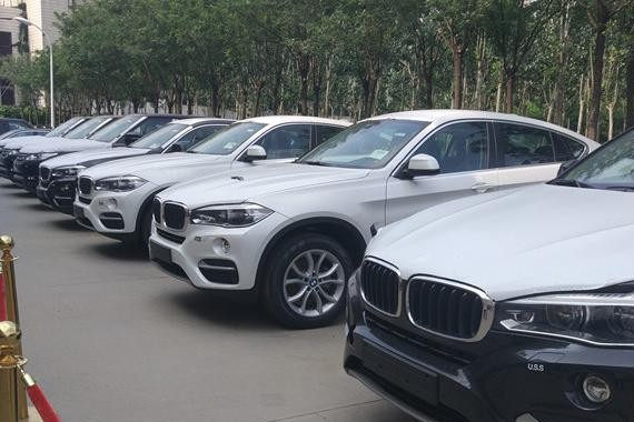 17款欧规宝马X6天津港现车小编为你详解配置与价格