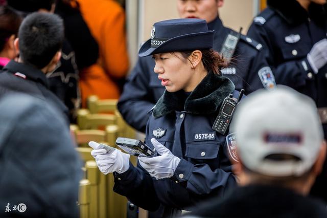 一个女孩，考警察笔试面试均第一，却被告知拒录