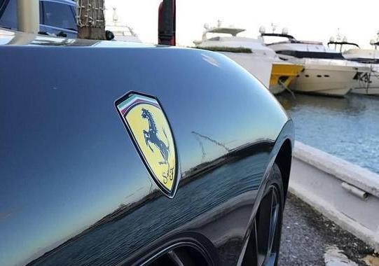 在这个地方，亿万富豪都排不上号，豪车遍地都是！