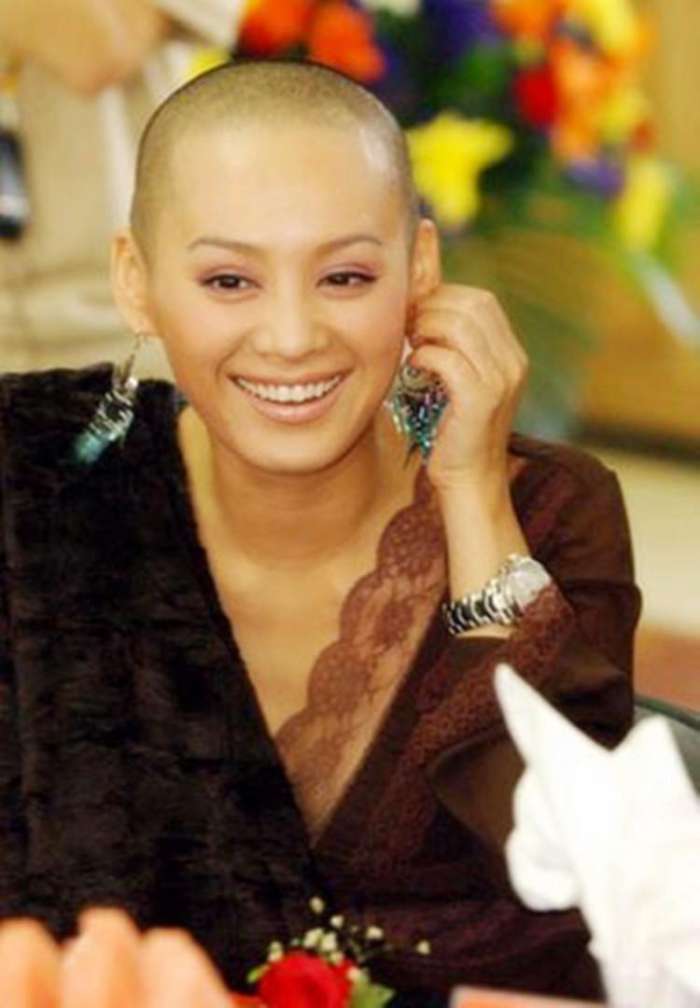 女明星光头造型照片:谁颜值高谁颜值低一目了然