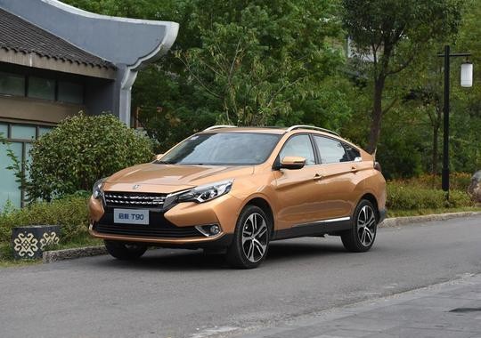 这两款SUV高配只要15万，不仅显档次还有超大液晶屏