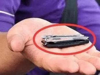 汽车上的5种必备品，最后一种老外见了都怕