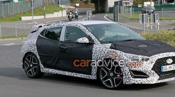 曝现代全新飞思 N谍照 或搭2.0T发动机