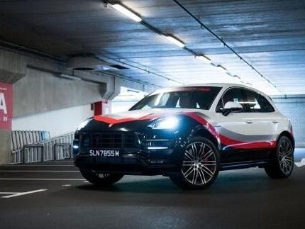 Macan Turbo特别版动力升级 赛车配色很骚气