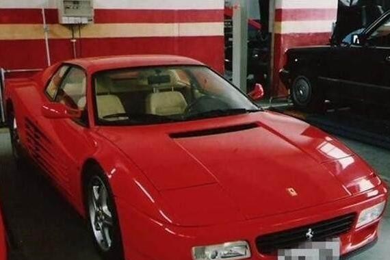 17岁就开始混社会，向华强都不敢惹他，豪车更是霸气