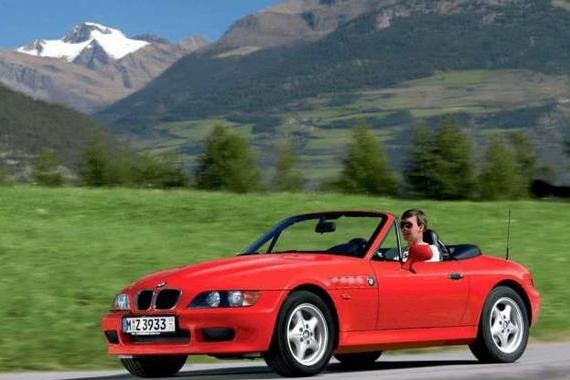 全新宝马Z3来袭，外观酷似法拉利的宝马你喜欢吗