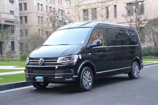 这车全时四驱六座，内饰堪称移动包间，性价比高！