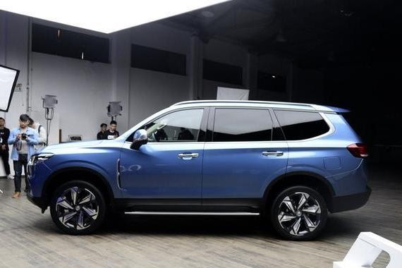 超5米, 差速锁+非承载车身+适时四驱,16万还选GS8？