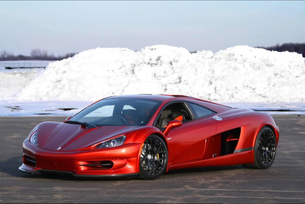 加拿大首款超跑，单看屁股就让人痴迷，那前脸呢？