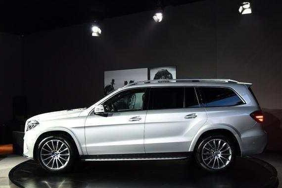 4.0T V8动力, 豪华7座SUV, 百公里加速才不到6s