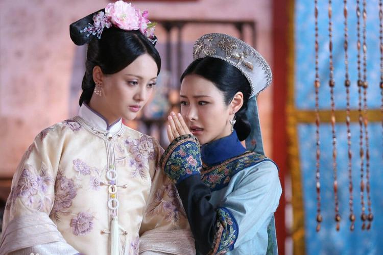 《悲伤逆流成河》郑爽饰演大姐大，终于做回了她自己