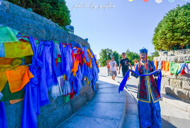 在锡林郭勒，感受蒙古族最神圣的祭敖包活动