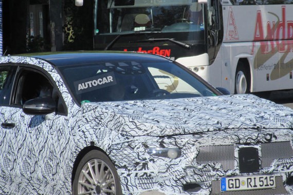 2017法兰克福车展 曝奔驰新A级路试谍照