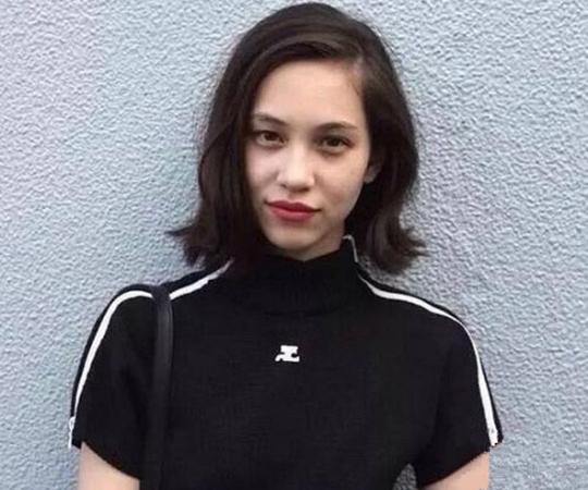 外翻短发发型图片 非常活泼可爱的一种短发