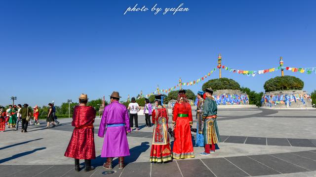 在锡林郭勒，感受蒙古族最神圣的祭敖包活动