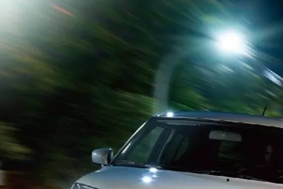 不够三米八的日本车卖思域的价 拽成这样 铃木疯了么