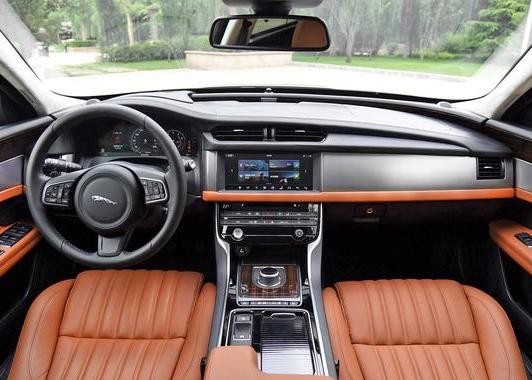 5系和E级有人说俗，但买这两款车只能说你真有品位